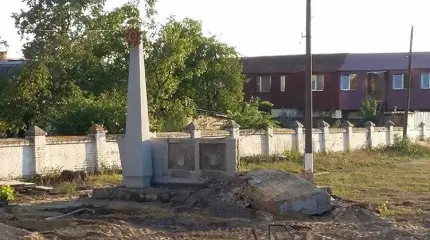 Украина «зачищает» города от советских мемориалов Украина «зачищает» города от советских мемориалов