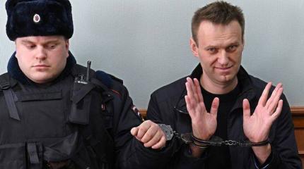 Навальному пора в тюрьму Навальному пора в тюрьму