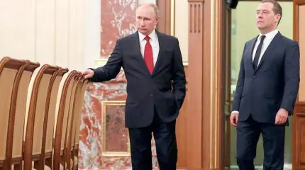 Путин наращивает давление на элиты Путин наращивает давление на элиты