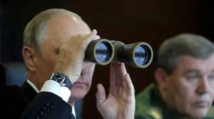Русский путь: больше оружия и меньше демократии Русский путь: больше оружия и меньше демократии