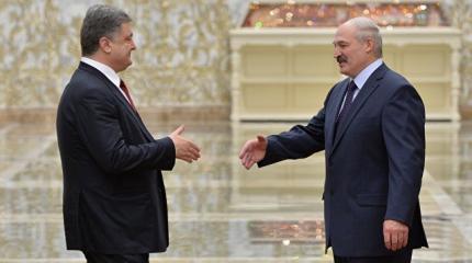 Лукашенко и Порошенко чертят возле России «ось добра» Лукашенко и Порошенко чертят возле России «ось добра»