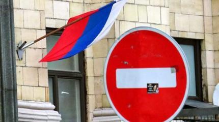 Санкции против РФ: что запретили США и грянет ли на Донбассе большая война Санкции против РФ: что запретили США и грянет ли на Донбассе большая война