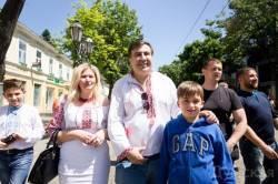 Галстук поменял на вышиванку Галстук поменял на вышиванку