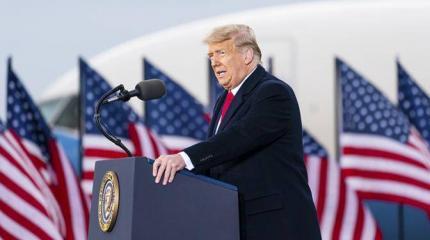 Трампу не хватало только Навального, обделенного вниманием президента США Трампу не хватало только Навального, обделенного вниманием президента США
