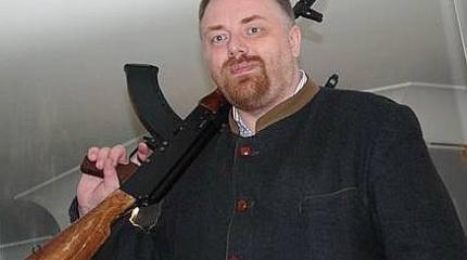 Холмогоров: Армия, взявшая Грозный, не побоится взять Харьков Холмогоров: Армия, взявшая Грозный, не побоится взять Харьков