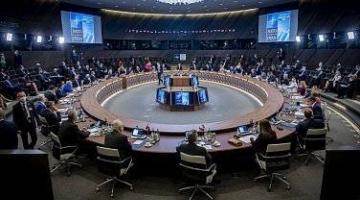Новые вызовы: эксперты об ожиданиях от саммита НАТО