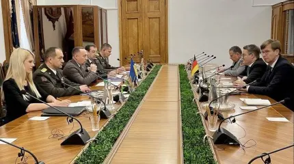 Киев запросил у ФРГ помощи для укрепления собственной безопасности Киев запросил у ФРГ помощи для укрепления собственной безопасности