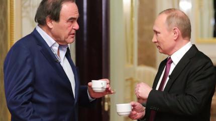 «Великий враг США» вышел победителем: Путин переиграл Стоуна всухую