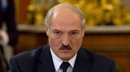 Диапазон батьки Лукашенко: с манны небесной — на клубничку Диапазон батьки Лукашенко: с манны небесной — на клубничку