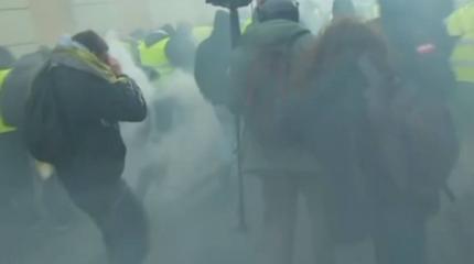 «Беспорядки» в Париже: А ну-ка, хлебните «демократии»! «Беспорядки» в Париже: А ну-ка, хлебните «демократии»!