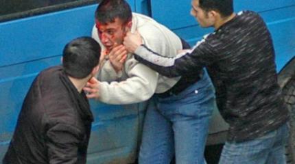 Массовая драка в Подмосковье: беженцы с Донбасса и таджики против гостей с западенщины Массовая драка в Подмосковье: беженцы с Донбасса и таджики против гостей с западенщины