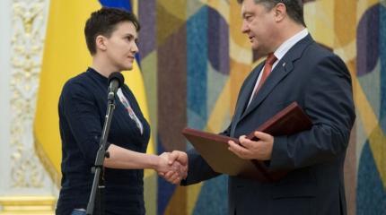 Савченко шокировала общественность подробностями личных встреч с Порошенко Савченко шокировала общественность подробностями личных встреч с Порошенко