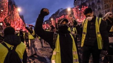 "Желтые жилеты" удерживают протесты благодаря наступательной позиции