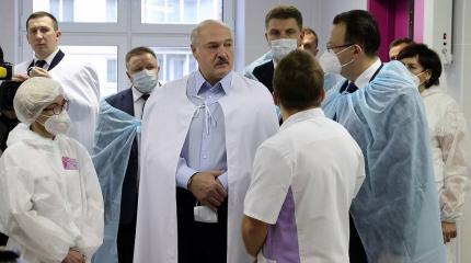 Лукашенко заявил, что не будет президентом при новой конституции