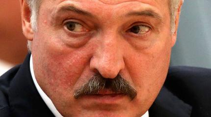 Лукашенко действует авторитарно, но эффективно Лукашенко действует авторитарно, но эффективно