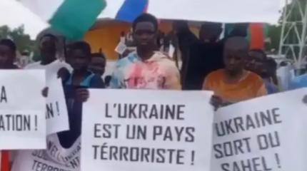 Африка поднимается против киевского режима: маньяк Зеленский достал всех Африка поднимается против киевского режима: маньяк Зеленский достал всех