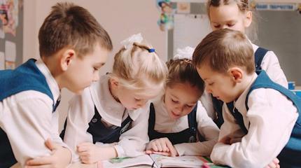 Программы партий: как политики предлагают защищать детей Программы партий: как политики предлагают защищать детей