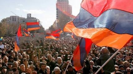 Цветная революция в Армении — это самоубийство самой Армении