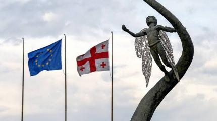 Опять «виновата» Россия? Почему Запад давит на Грузию