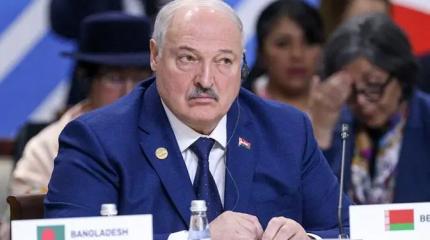 Лукашенко: Олигархи тянут Белоруссию в состав РФ, но это «война»