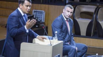 Кличко с Разумковым готовятся вырвать президентскую булаву у Зеленского Кличко с Разумковым готовятся вырвать президентскую булаву у Зеленского