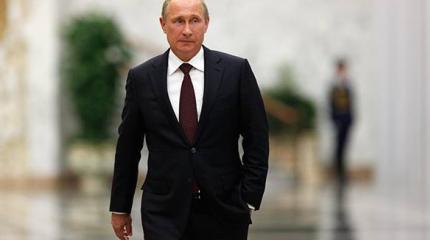 Версальский визит: журналисты Le Figaro восхитились манерами Путина Версальский визит: журналисты Le Figaro восхитились манерами Путина