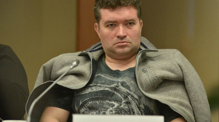 Сталин умер: Роман Носиков о том, что Иосифа Виссарионовича пора отпустить Сталин умер: Роман Носиков о том, что Иосифа Виссарионовича пора отпустить
