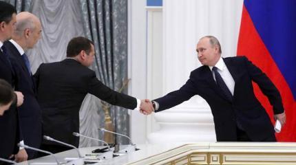 Путин занялся хозяйством Медведева Путин занялся хозяйством Медведева