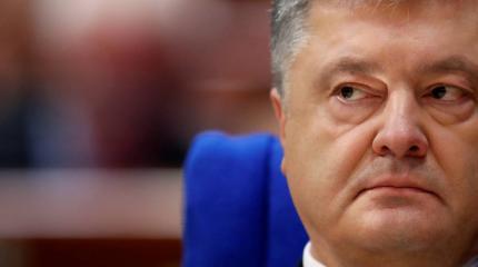 Порошенко пообещал поднять над Донецком флаг Украины Порошенко пообещал поднять над Донецком флаг Украины