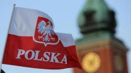 Поляки требуют, чтоб в их стране не говорили по-украински Поляки требуют, чтоб в их стране не говорили по-украински