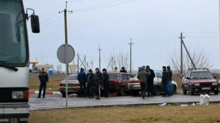 Разошлись не на шутку: украинские таксисты бушуют вблизи российского Крыма