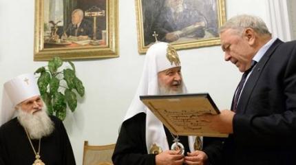 Российская наука так заискивает перед религией, что хоть святых выноси!