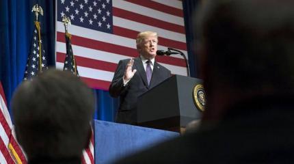 Трампа подстрекают к «кремлевскому бунту» Трампа подстрекают к «кремлевскому бунту»