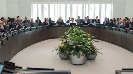 Китайская пресса призывает страны отвергать политику давления США Китайская пресса призывает страны отвергать политику давления США