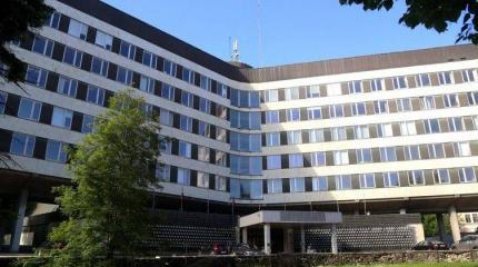 Борьба с призраками: в Латвии разгорелся спор вокруг здания бывшего ЦК Борьба с призраками: в Латвии разгорелся спор вокруг здания бывшего ЦК