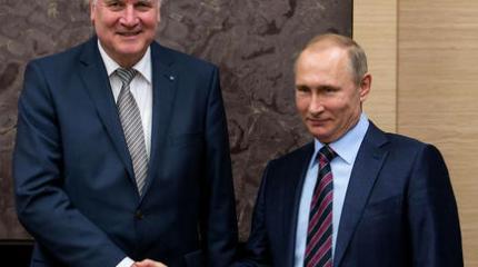 «Друг Путина» Зеехофер поднял Киев на уши своим желанием посетить Украину «Друг Путина» Зеехофер поднял Киев на уши своим желанием посетить Украину