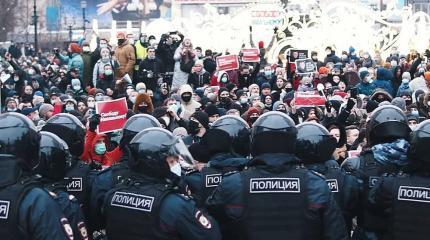 Соратники Навального пообещали устроить в России «арабскую весну» Соратники Навального пообещали устроить в России «арабскую весну»