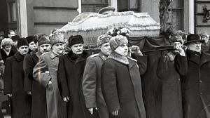 5 марта 1953 года: версии 5 марта 1953 года: версии