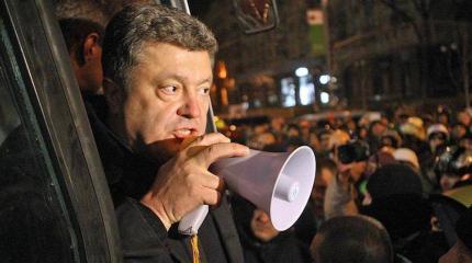 «На своих руках»»: Порошенко рассказал, как выносил погибших с Майдана