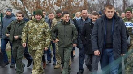 Зеленский – Донбассу: воевать будем, но с улыбкой Зеленский – Донбассу: воевать будем, но с улыбкой