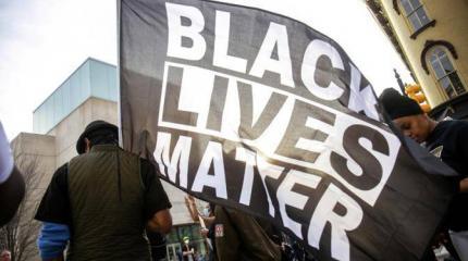 Под лозунгом борьбы с расизмом BLM толкает США в пропасть