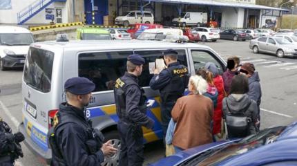 В Чехии прошла массовая облава на украинских нелегалов В Чехии прошла массовая облава на украинских нелегалов
