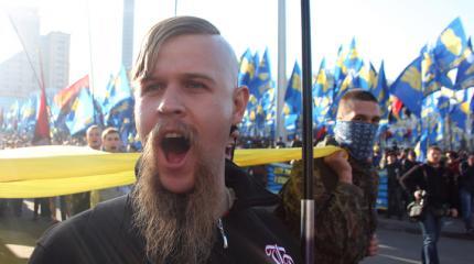Неонацисты обещают отметить День Независимости уничтожением памятника Щорсу Неонацисты обещают отметить День Независимости уничтожением памятника Щорсу