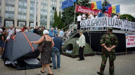 Молдавский протест: от перемены правящих фамилий суть власти не меняется