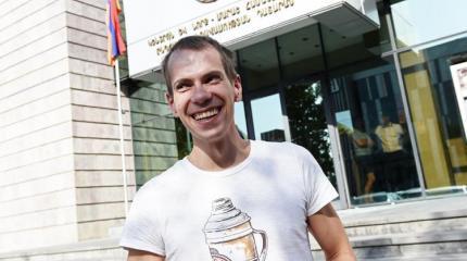 Договоров нет. Право без регуляторов