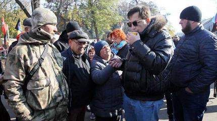 Саакашвили превратит палаточный городок Киева в лагерь «новых спартанцев»