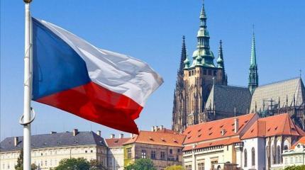 Чехия подбрасывает дров в костёр войны на Украине Чехия подбрасывает дров в костёр войны на Украине