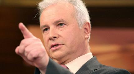 Политолог Рар рассказал, как наводнение ударит по Меркель Политолог Рар рассказал, как наводнение ударит по Меркель