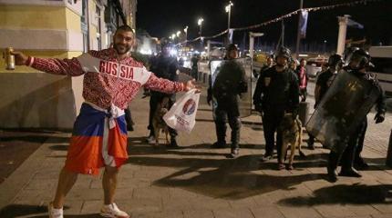 Англичанин раскритиковал британские СМИ за ложь против ЧМ-2018 в России Англичанин раскритиковал британские СМИ за ложь против ЧМ-2018 в России