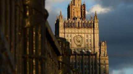 Twitter МИД России высмеял западные СМИ мемом «Дашь списать домашку?» Twitter МИД России высмеял западные СМИ мемом «Дашь списать домашку?»